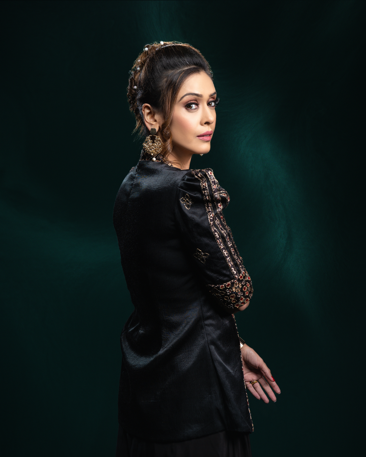 Hrishitaa Bhatt in Black Ajrakh Embroidered Jacket with Drape Skirt