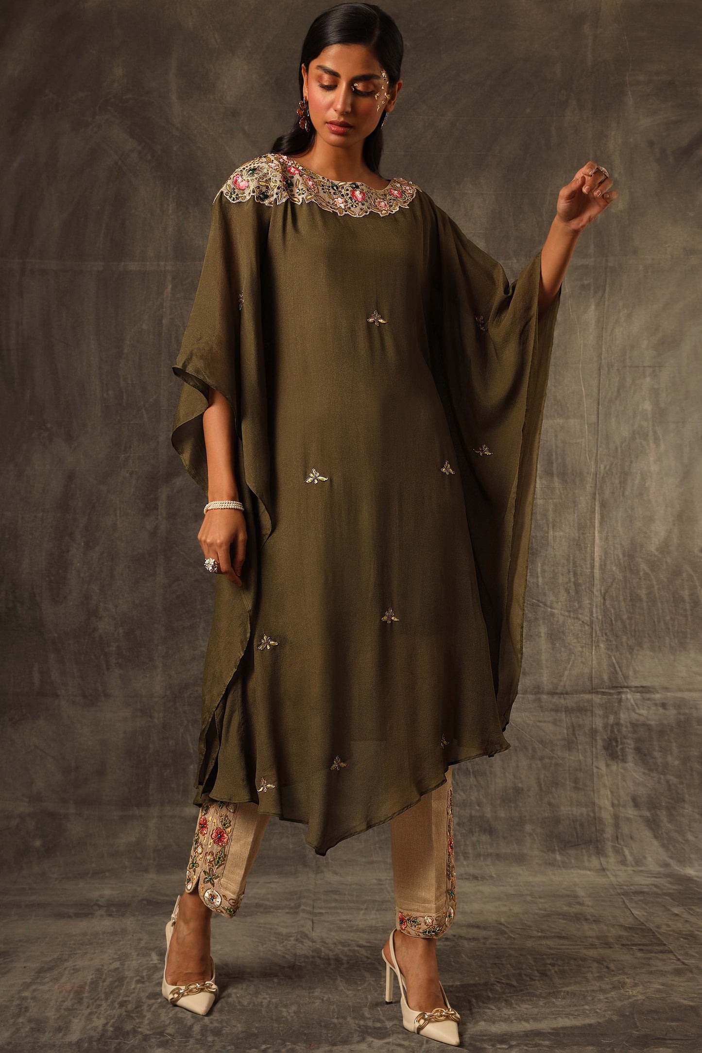 Takchita Kaftan top with jute pants