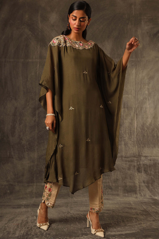 Takchita Kaftan top with jute pants