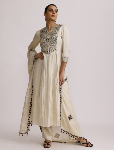 Ivory Kurta Pant Dupatta Set