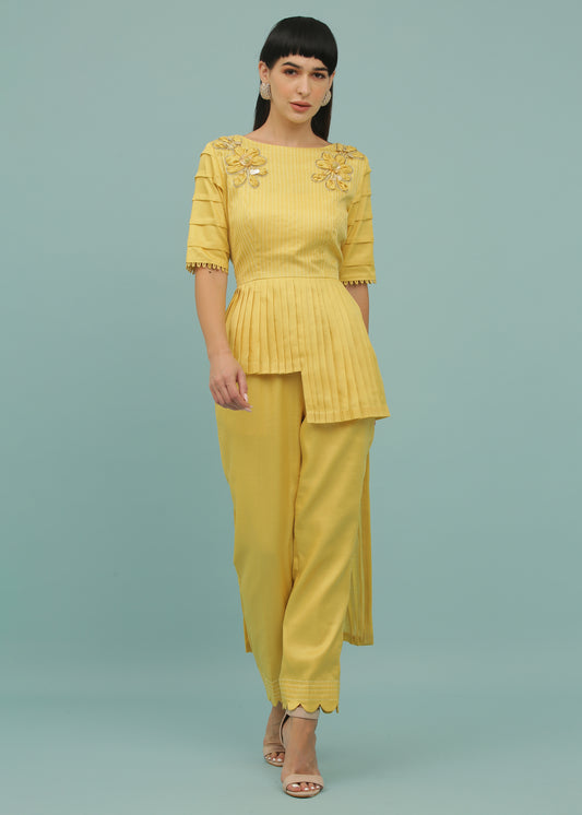 Yellow Assymetric Coord Set