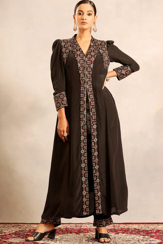 Black ajrakh embellished v neck slit kurta with pants