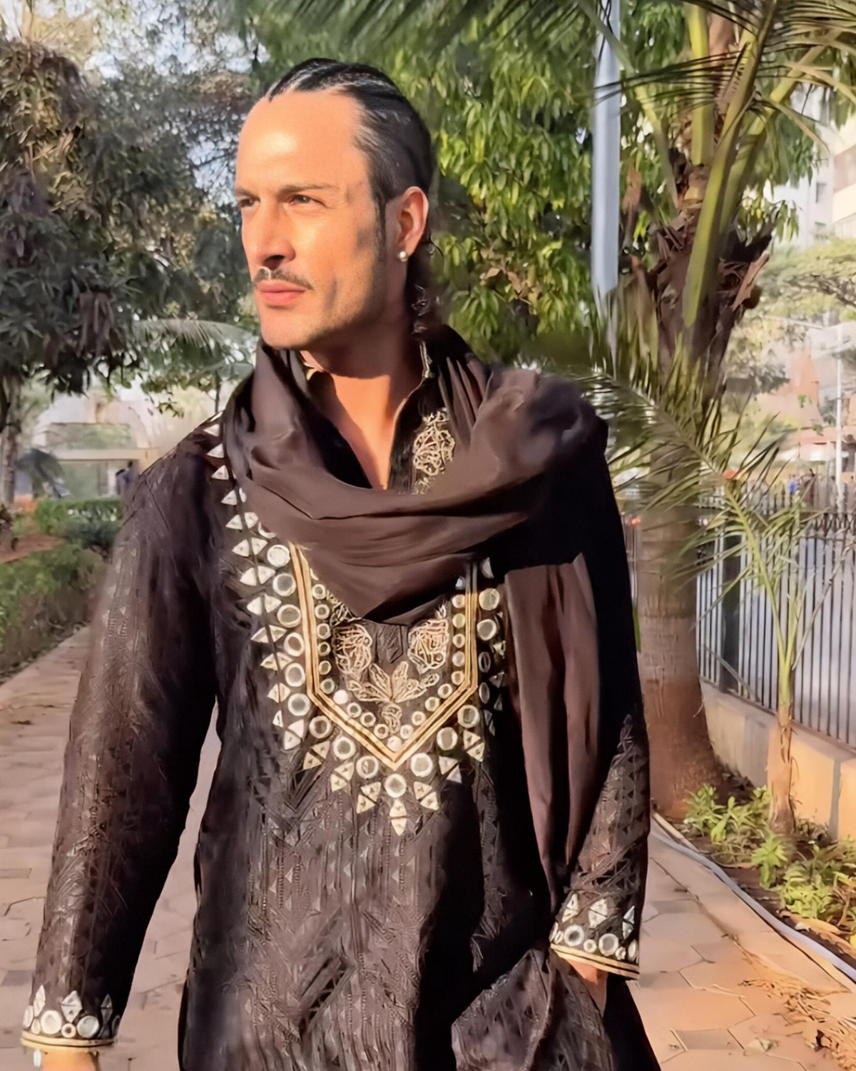 Umar Riaz in Black Embroidered Kurta Set with Mirror Work