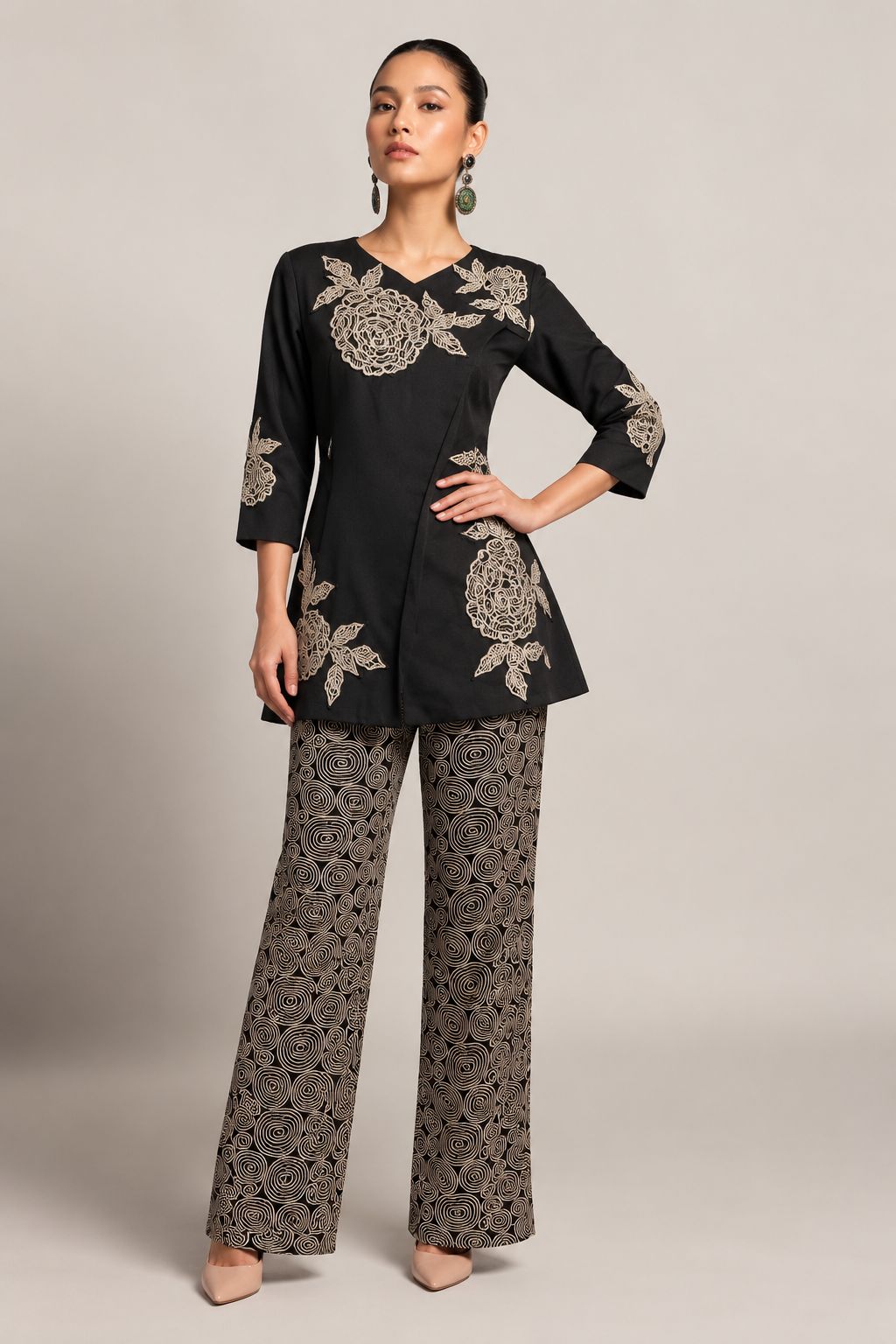 Noir Rosette Ensemble