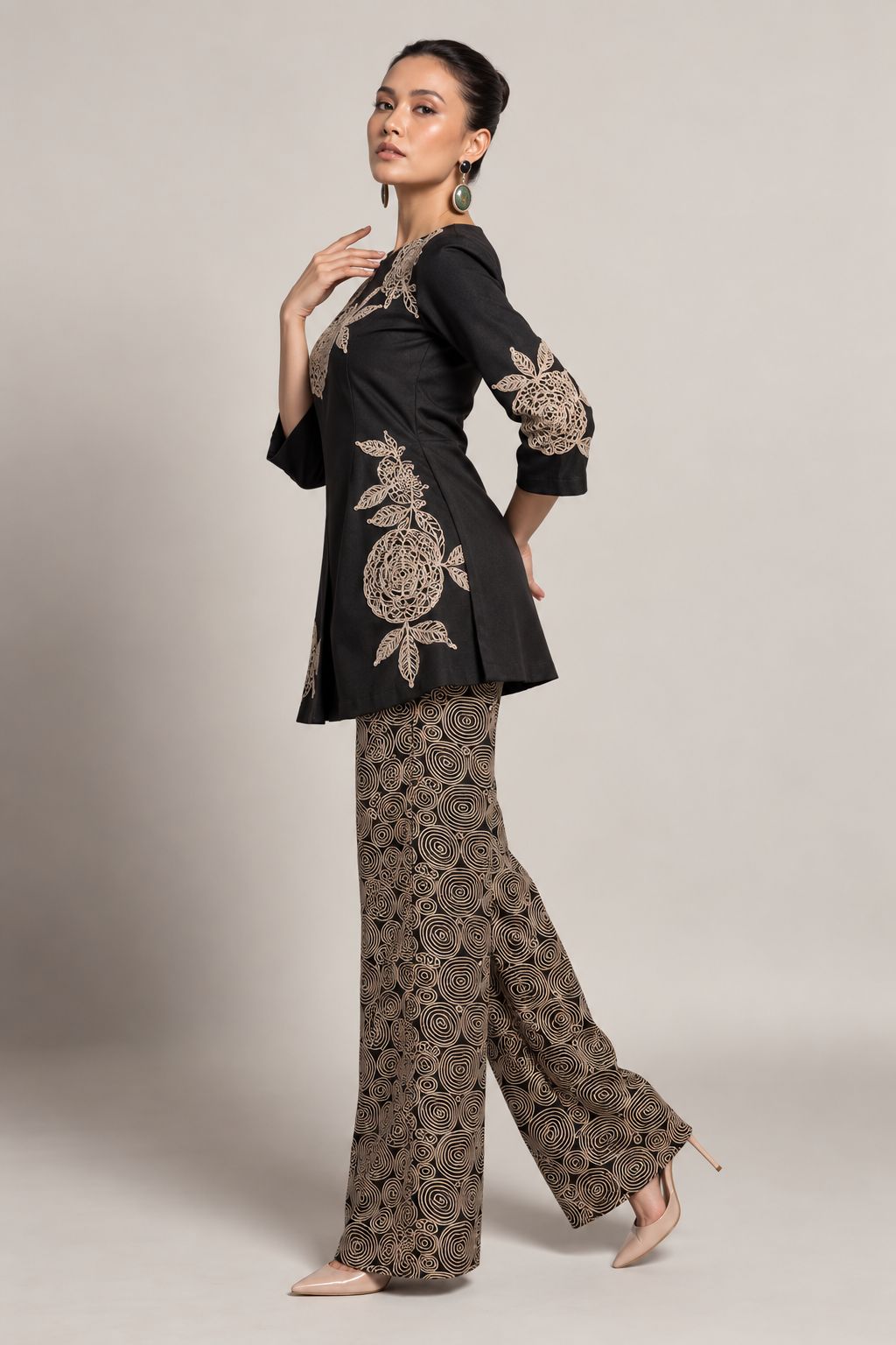 Noir Rosette Ensemble