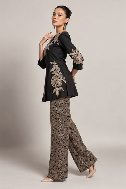 Noir Rosette Ensemble