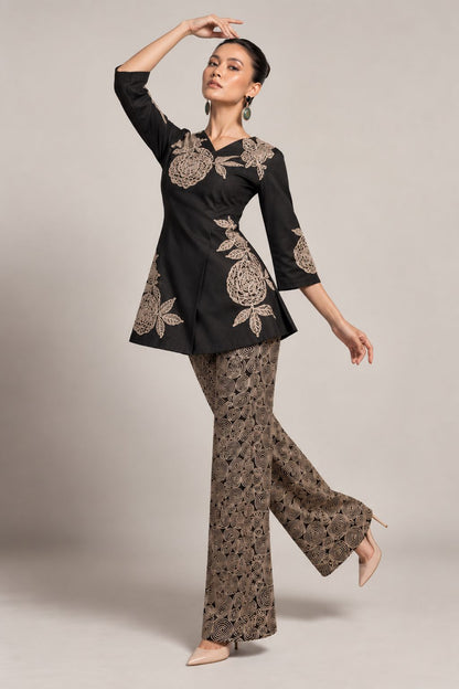 Noir Rosette Ensemble