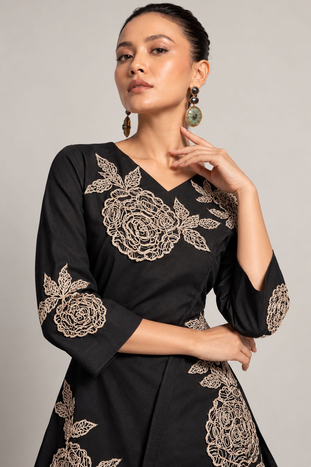 Noir Rosette Ensemble