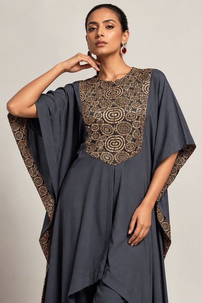 Obsidian Drape Ensemble