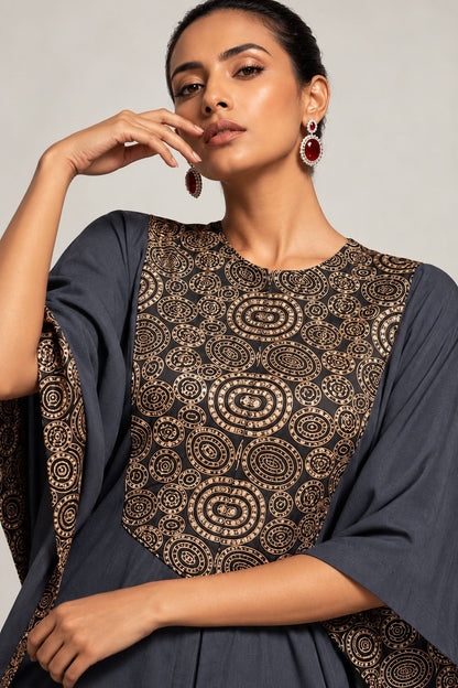 Obsidian Drape Ensemble