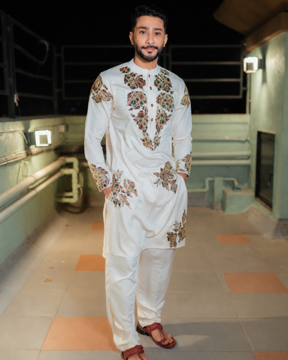 Zaid Darbar in Ivory Ajrakh Patch Embroidered Kurta Set